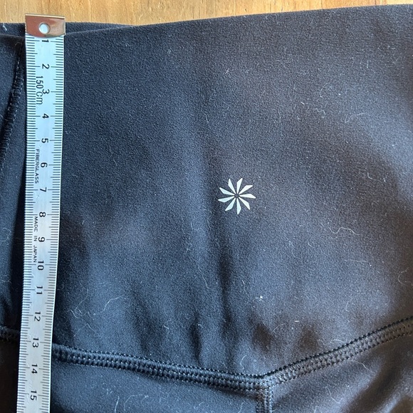 Athleta Leggings Athleisurewear Supersoft Comfy 3/4 Pockets Intricate unique - Picture 6 of 7